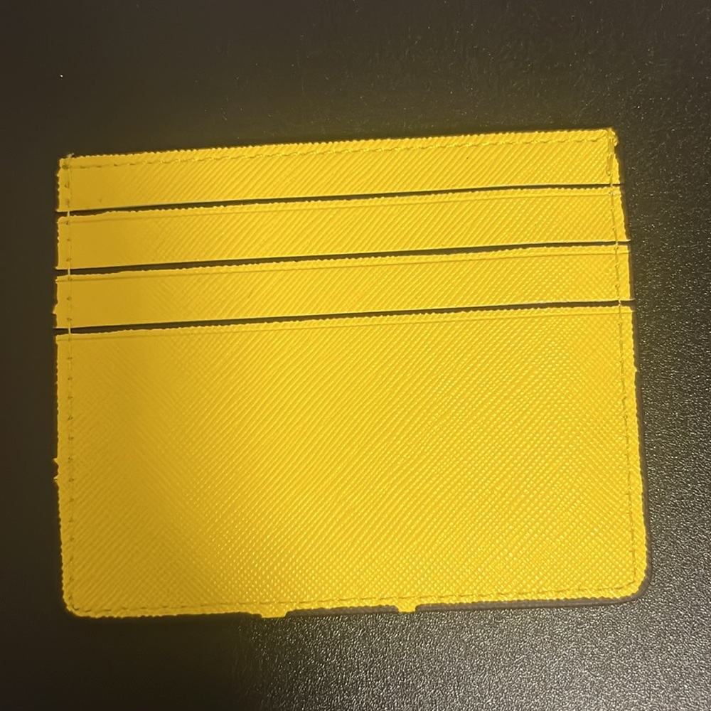 Spade - Yellow Wallet - Picture 2 of 3